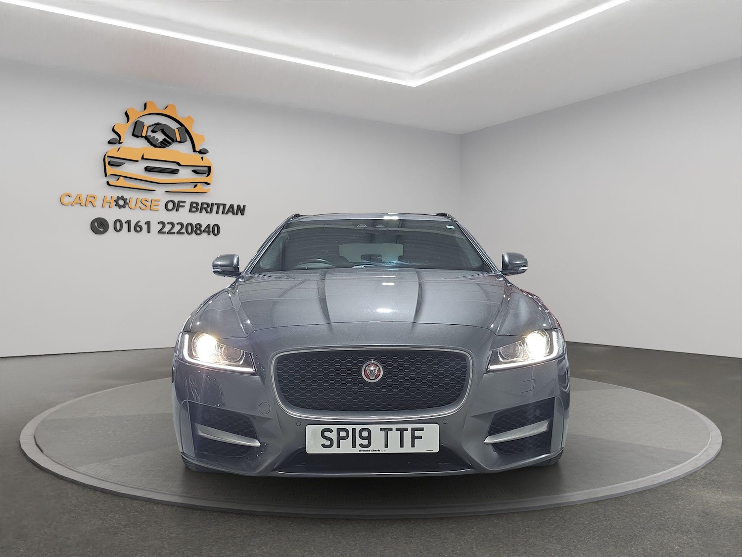 Used Jaguar XF 2019 for sale - 76993398: Photo 2