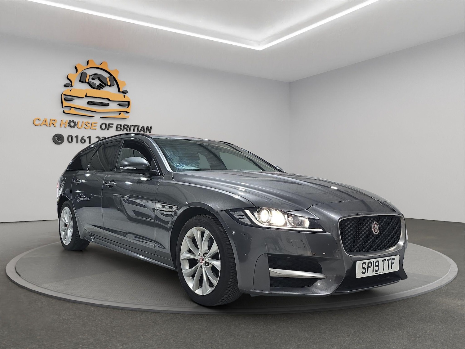 Used Jaguar XF 2019 for sale - 76993398: Photo 3