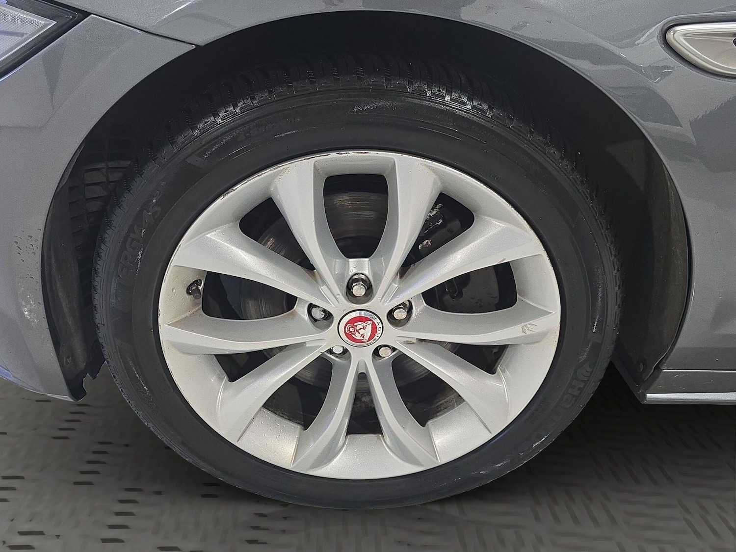 Used Jaguar XF 2019 for sale - 76993398: Photo 32