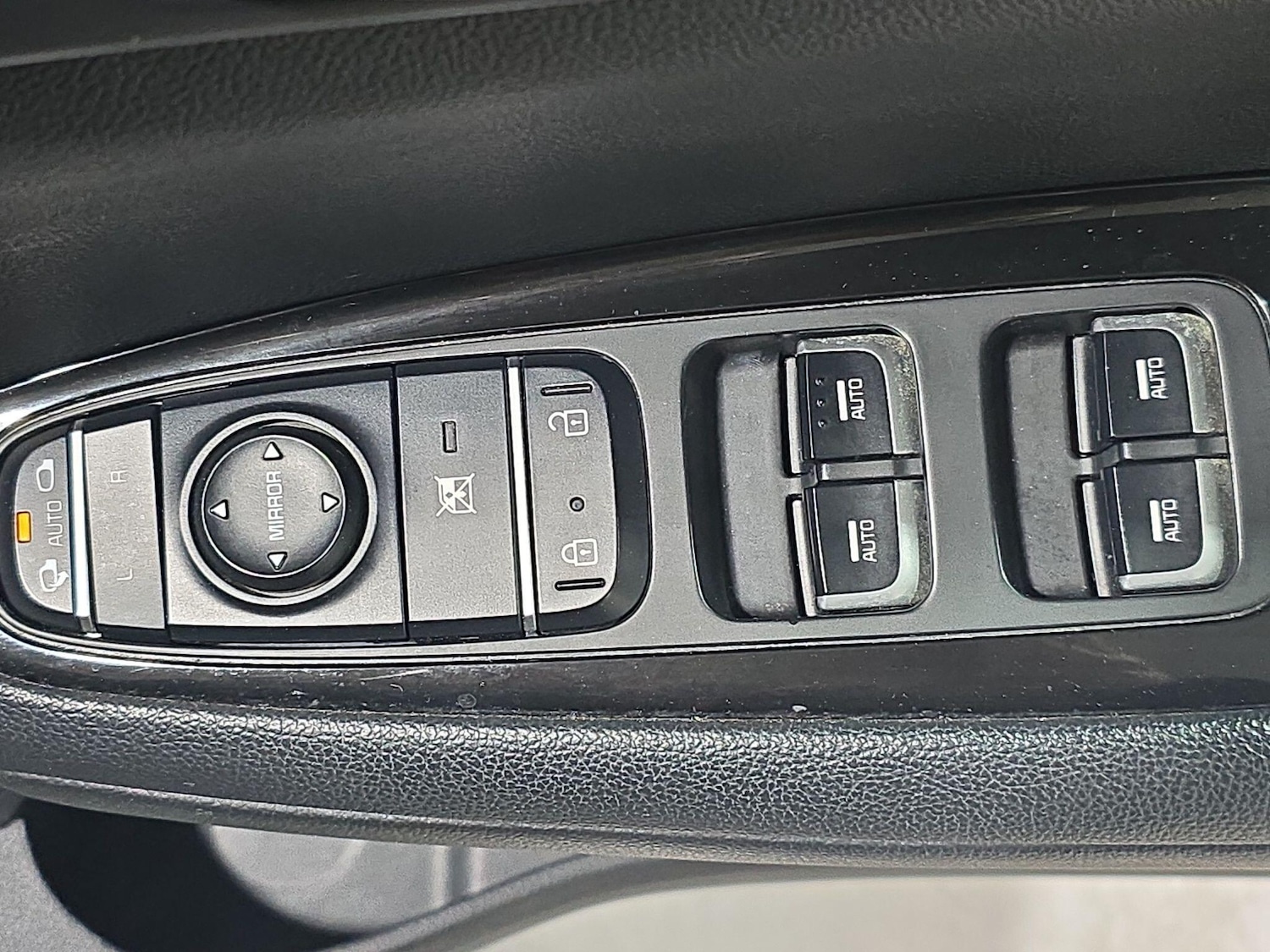 Used Kia Optima 2017 for sale - 76152945: Photo 25