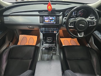 Used Jaguar XF 2017 for sale - 75608812: Photo