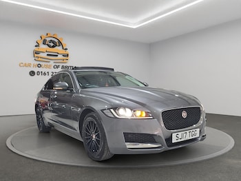 Used Jaguar XF 2017 for sale - 75608812: Photo