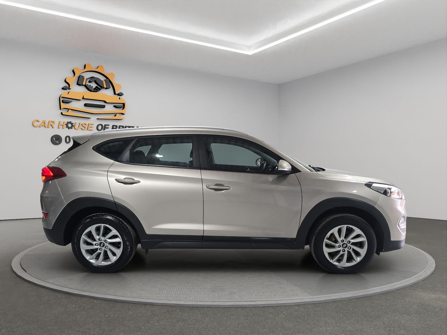 Used Hyundai TUCSON 2018 for sale - 76988007: Photo 4