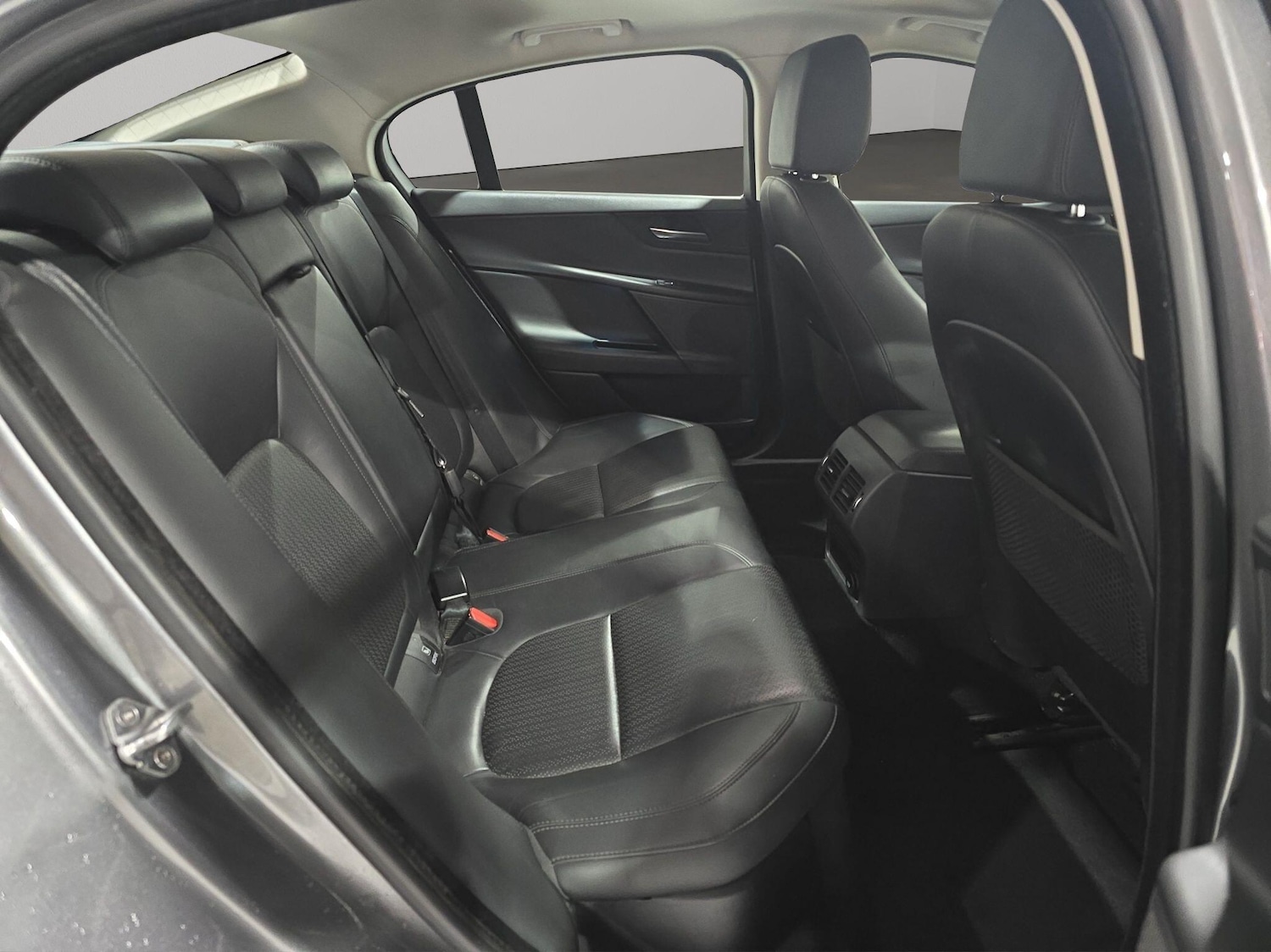 Used Jaguar XE for sale - 76537684: Photo 15