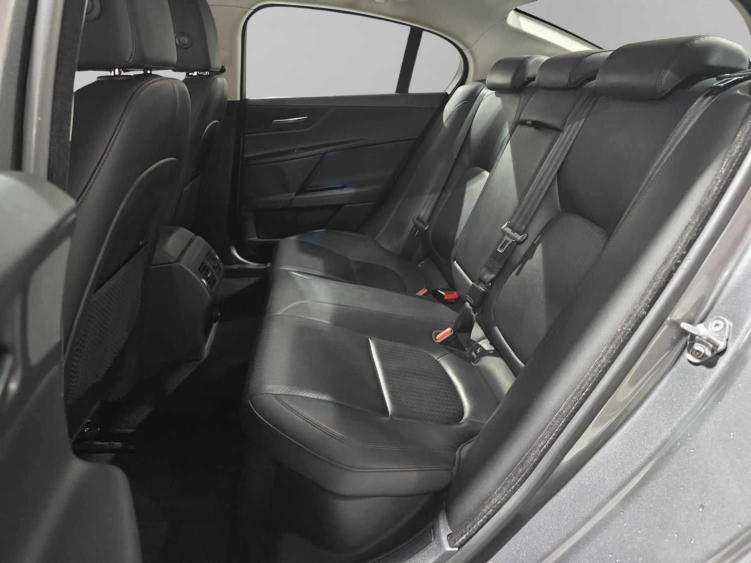 Used Jaguar XE for sale - 76537684: Photo 16