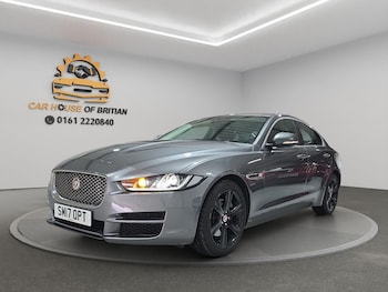 Used Jaguar XE 2017 for sale - 76537684: Photo