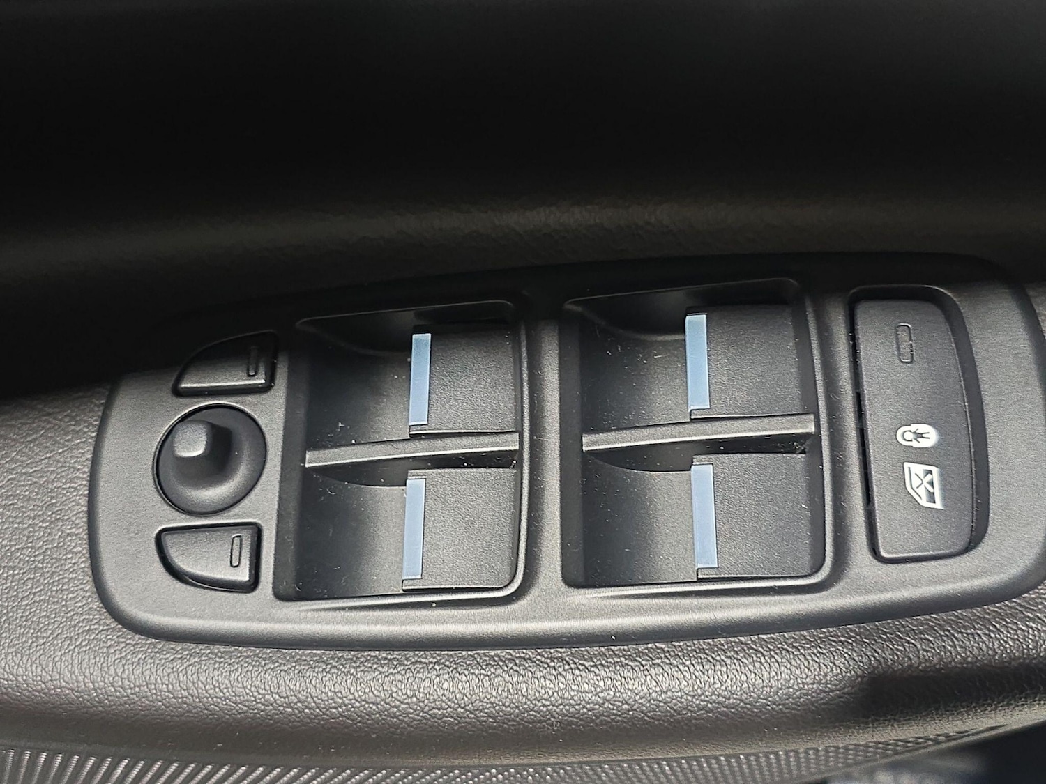 Used Jaguar XE for sale - 76537684: Photo 20