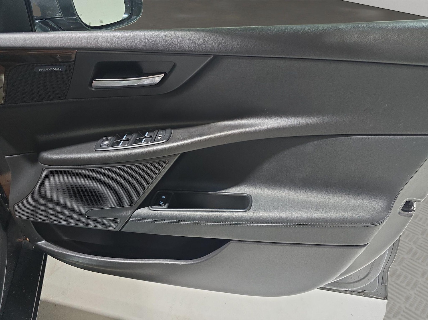 Used Jaguar XE for sale - 76537684: Photo 24