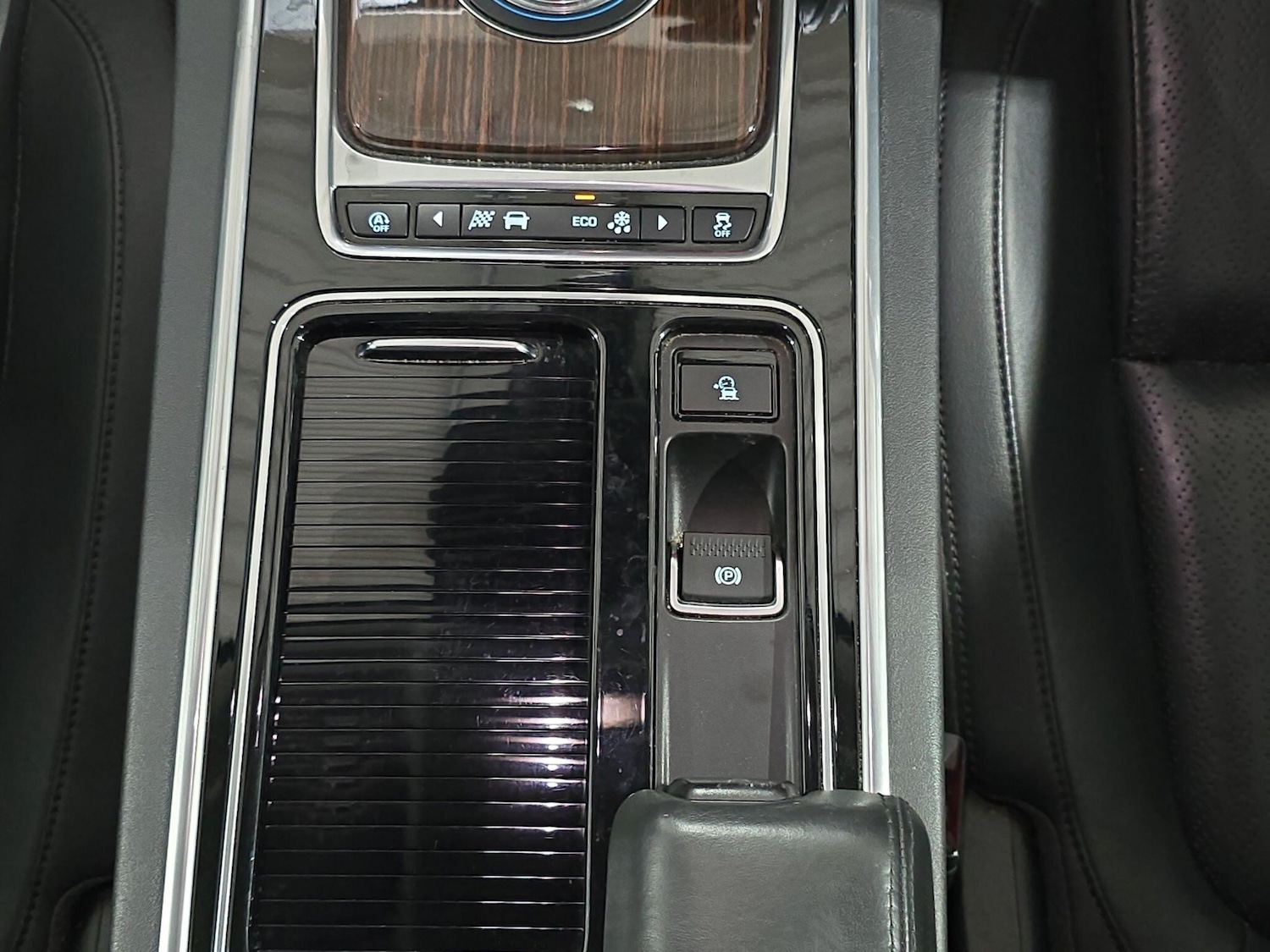 Used Jaguar XE for sale - 76537684: Photo 27