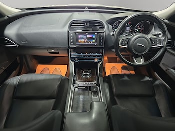 Used Jaguar XE 2017 for sale - 76537684: Photo