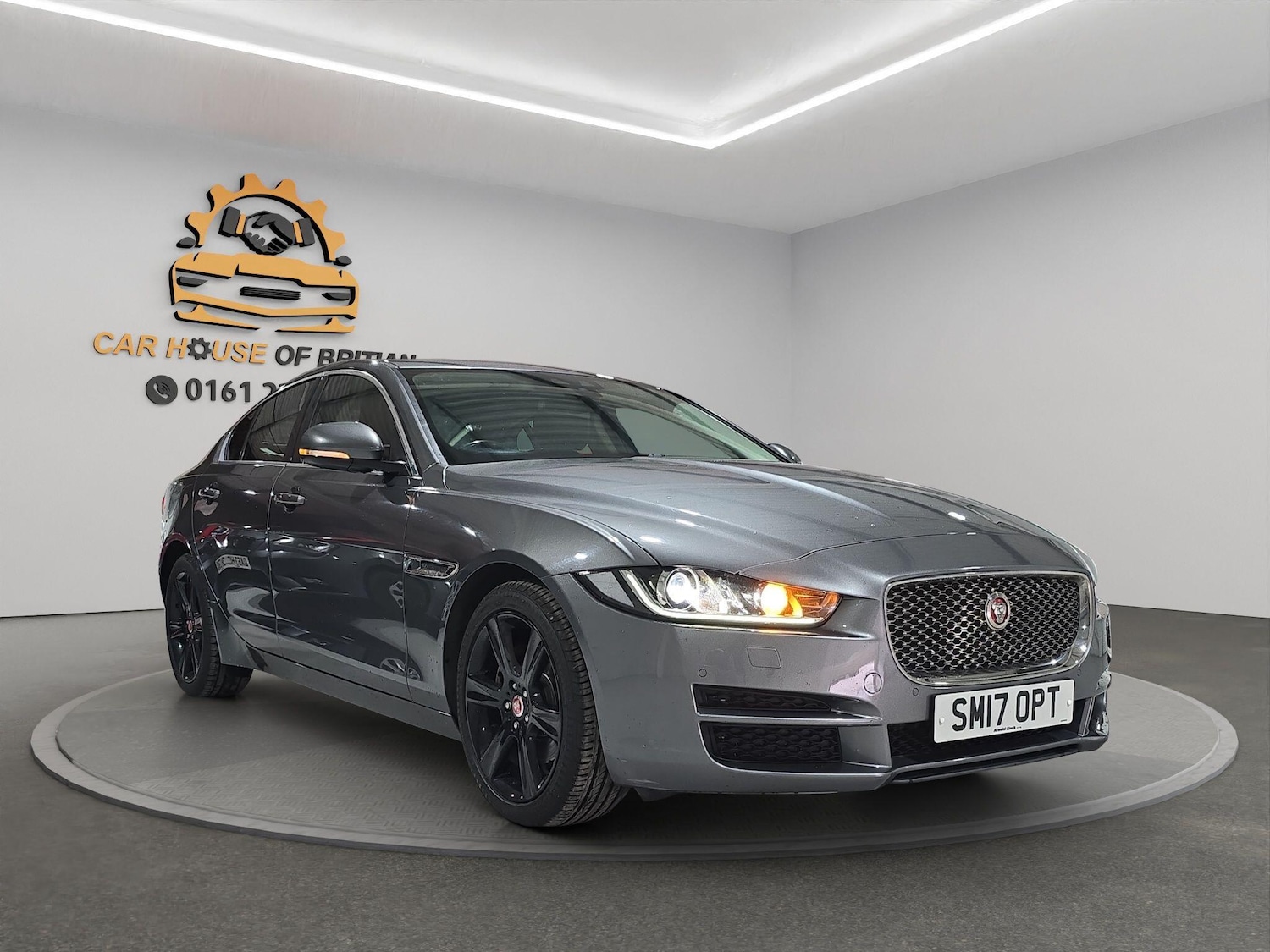 Used Jaguar XE for sale - 76537684: Photo 4