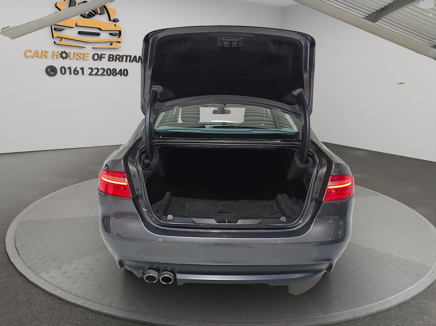 Used Jaguar XE for sale - 76537684: Photo 6