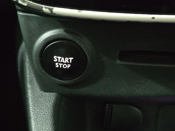 Used Renault Clio 2016 for sale - 76151974: Photo 32