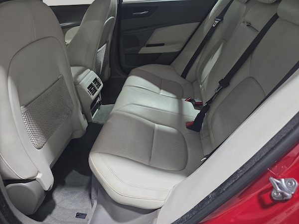 Used Jaguar XE 2017 for sale - 75857360: Photo 12