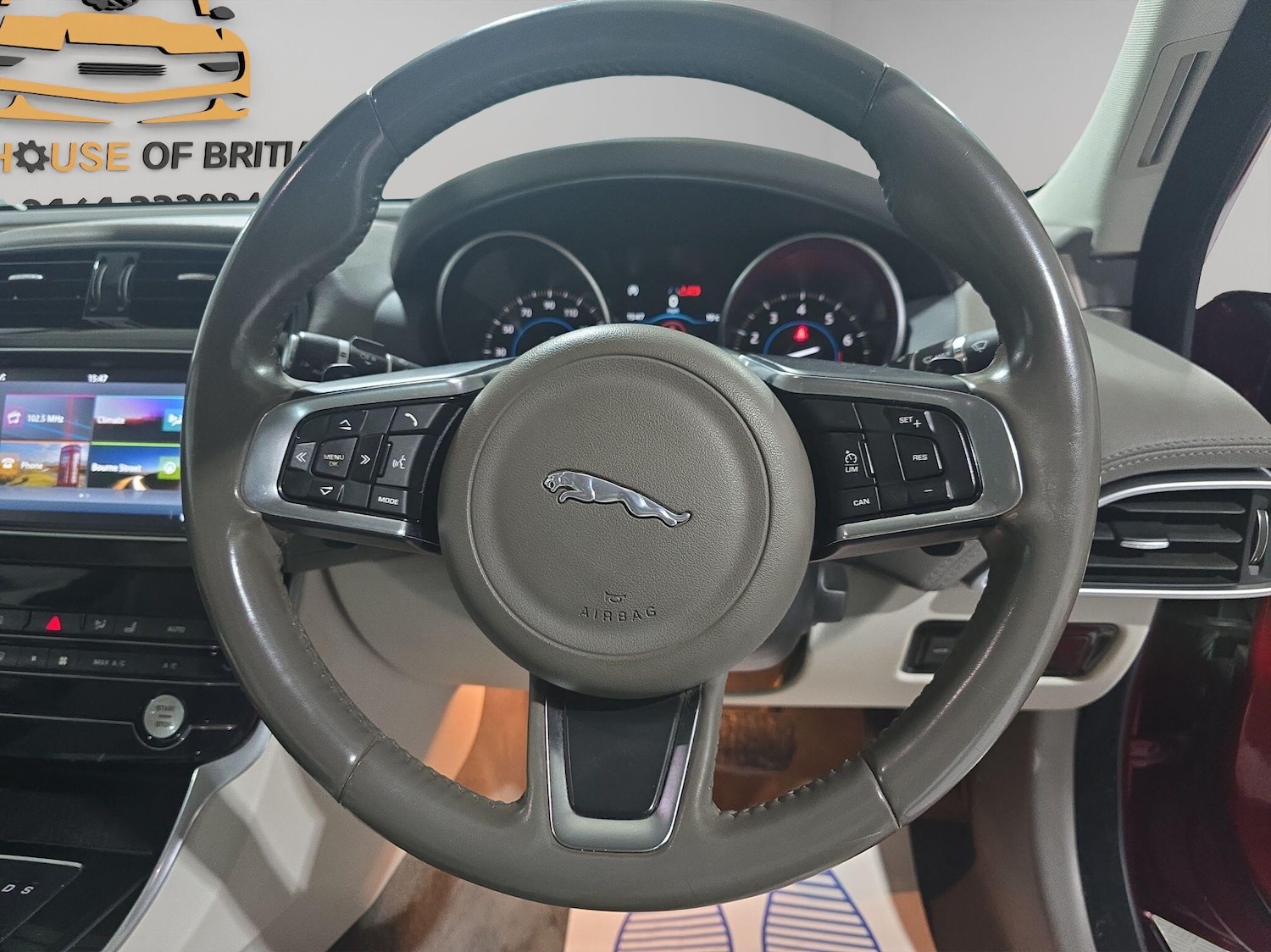 Used Jaguar XE 2017 for sale - 75857360: Photo 14