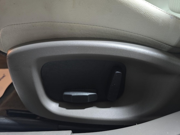 Used Jaguar XE 2017 for sale - 75857360: Photo 23