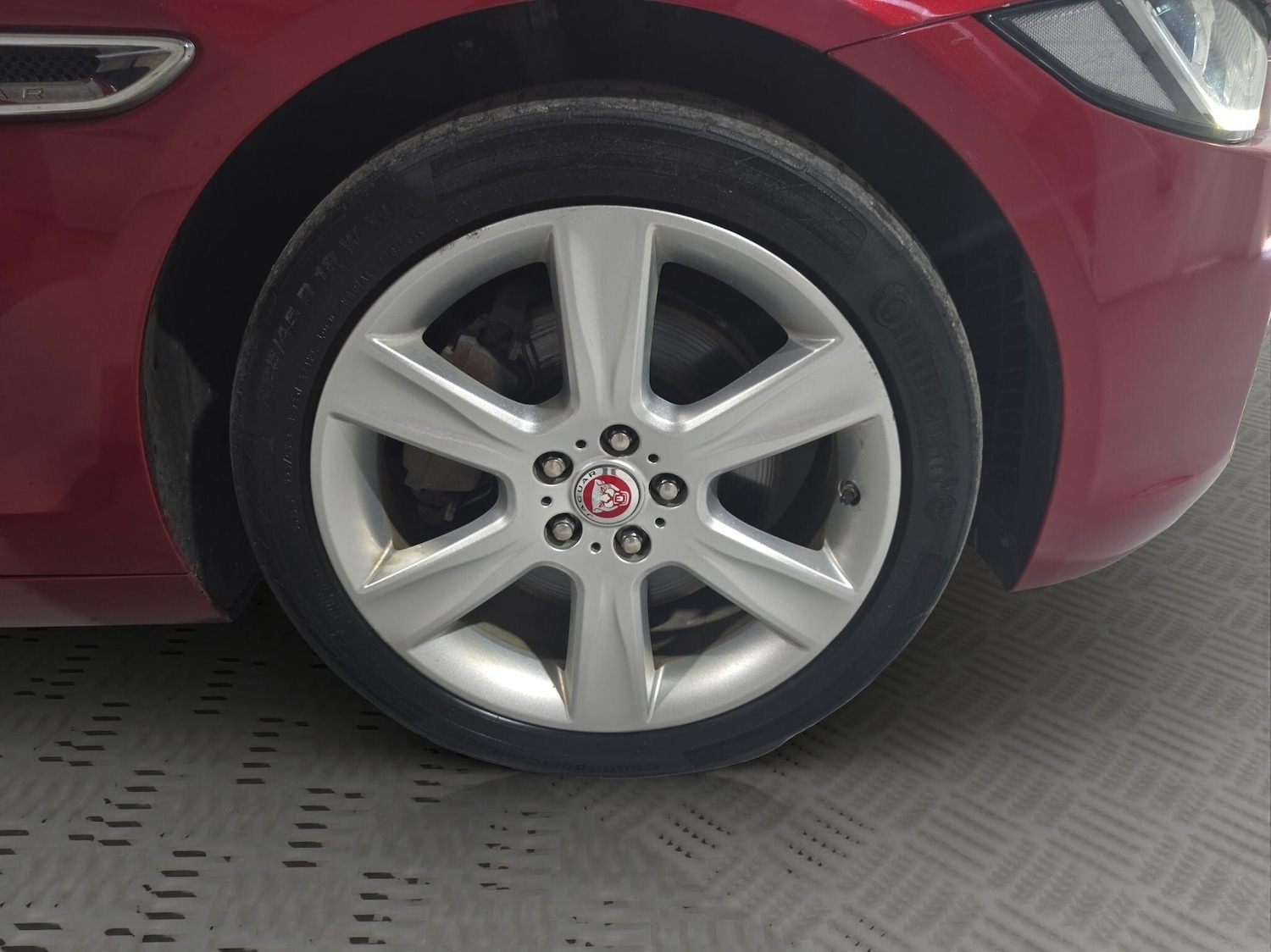 Used Jaguar XE 2017 for sale - 75857360: Photo 27