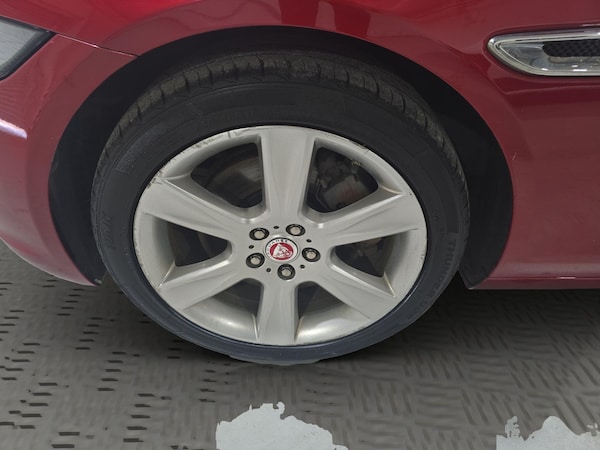 Used Jaguar XE 2017 for sale - 75857360: Photo 28
