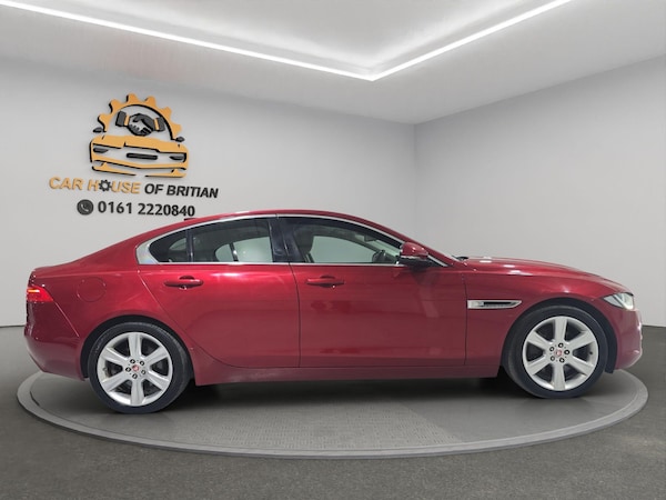 Used Jaguar XE 2017 for sale - 75857360: Photo 4