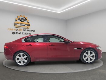 Used Jaguar XE 2017 for sale - 75857360: Photo