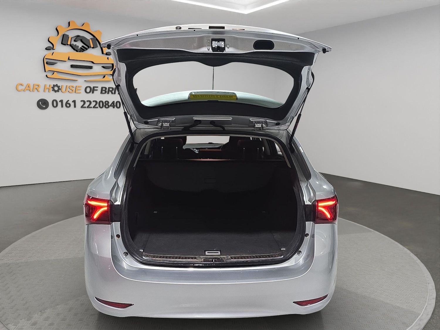 Used Toyota Avensis 2016 for sale - 77994088: Photo 29