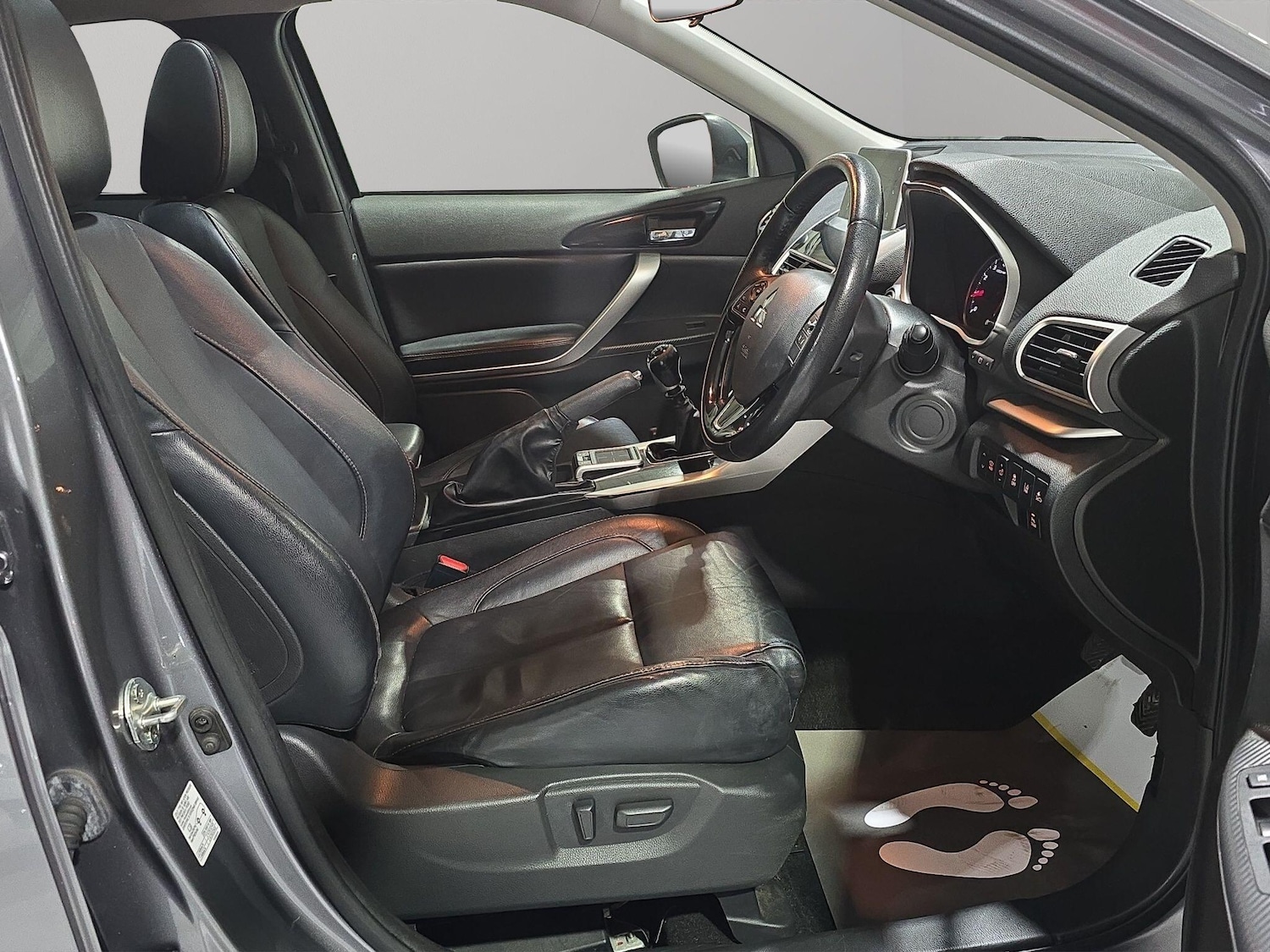 Used Mitsubishi Eclipse Cross 2018 for sale - 76990606: Photo 14