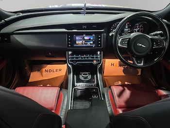 Used Jaguar XF 2019 for sale - 76832597: Photo