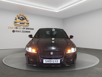Used Jaguar XF 2019 for sale - 76832597: Photo
