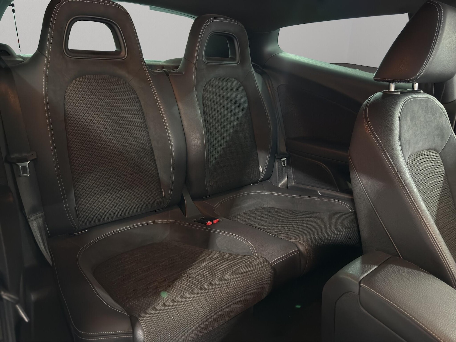 Used Volkswagen Scirocco 2016 for sale - 78058941: Photo 19