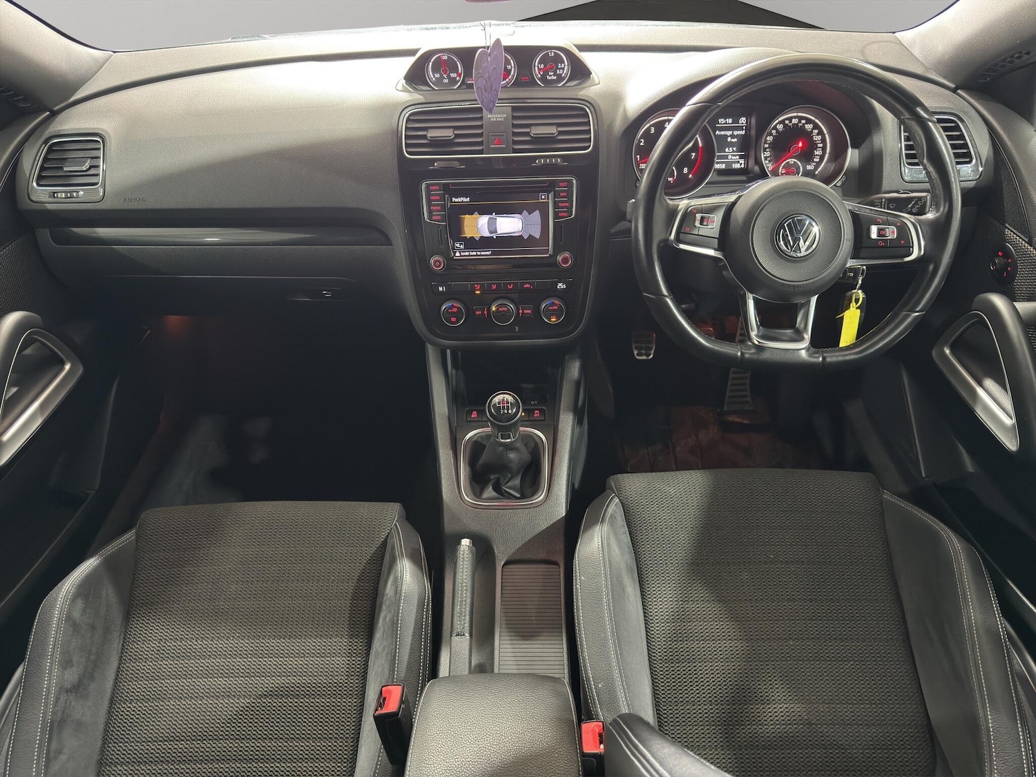 Used Volkswagen Scirocco 2016 for sale - 78058941: Photo 2