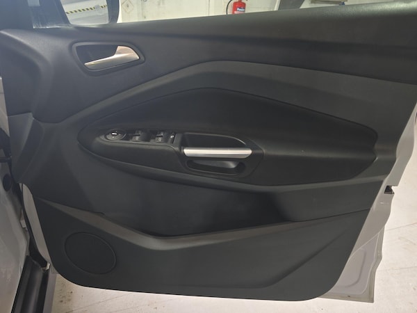 Used Ford C-Max 2012 for sale - 74653300: Photo 32
