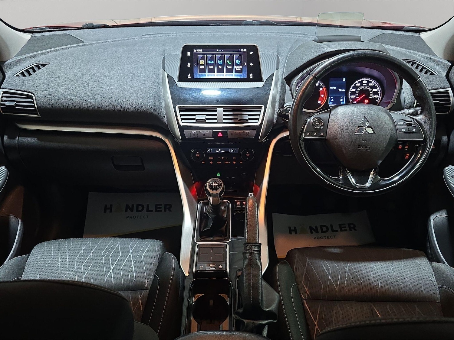 Used Mitsubishi Eclipse Cross 2018 for sale - 76990976: Photo 2