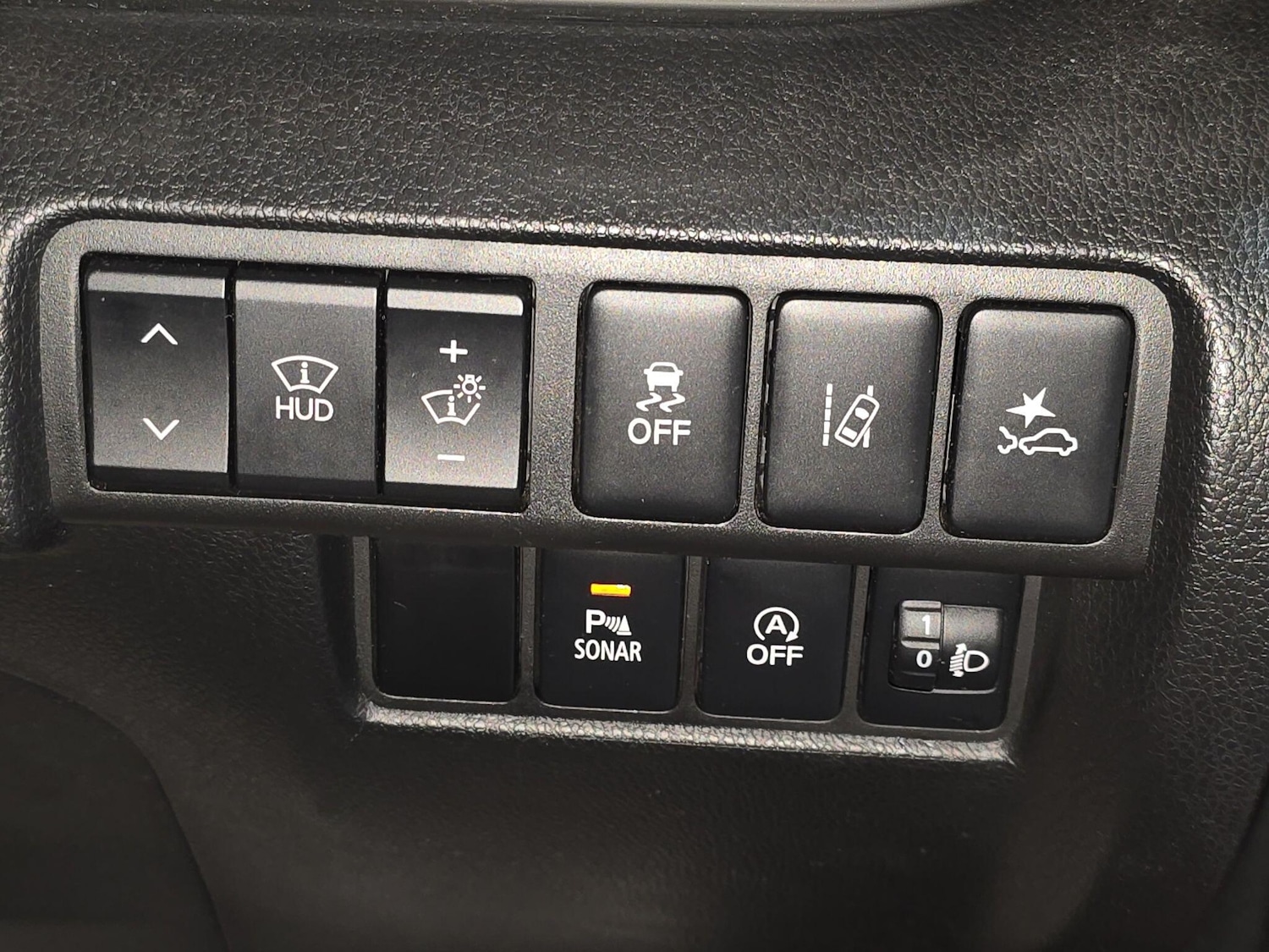 Used Mitsubishi Eclipse Cross 2018 for sale - 76990976: Photo 24