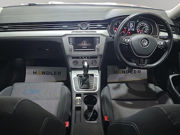 Used Volkswagen Passat 2015 for sale - 79520240: Photo