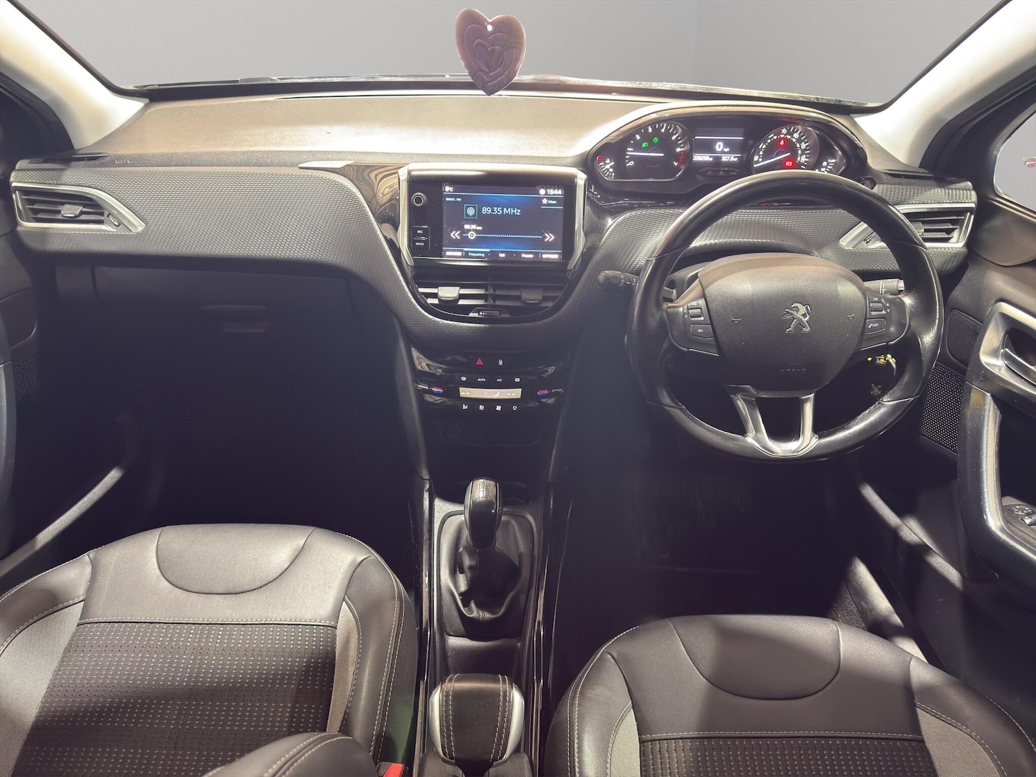 Used Peugeot 2008 2018 for sale - 77898287: Photo 2