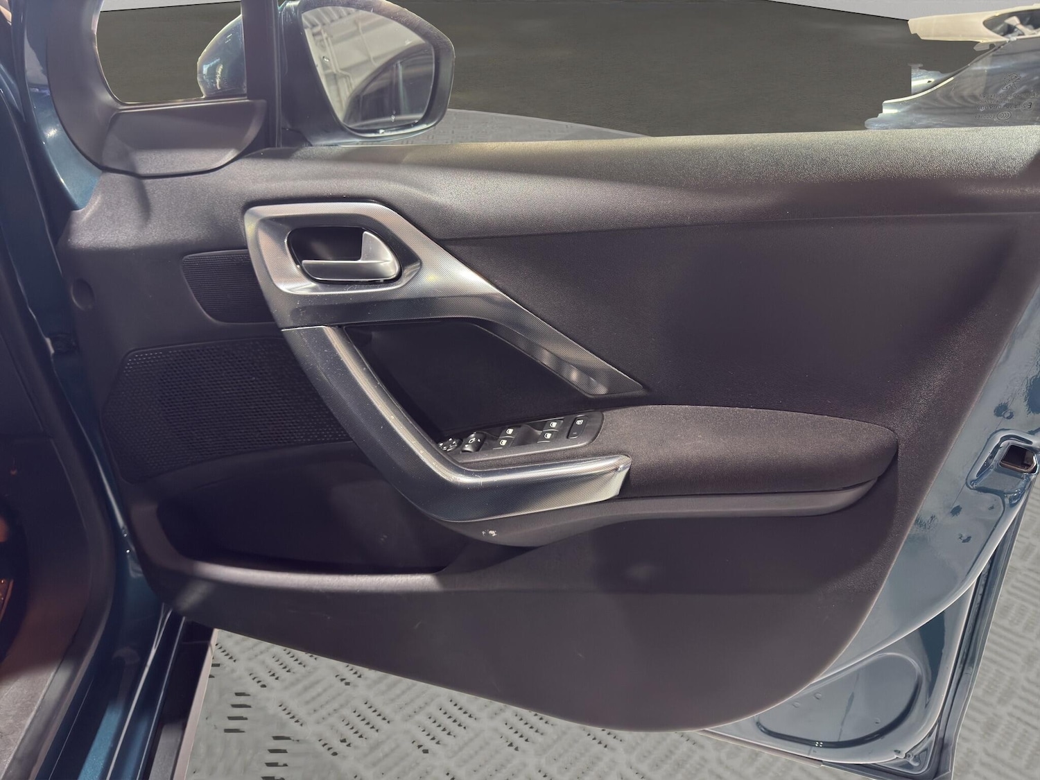 Used Peugeot 2008 2018 for sale - 77898287: Photo 27