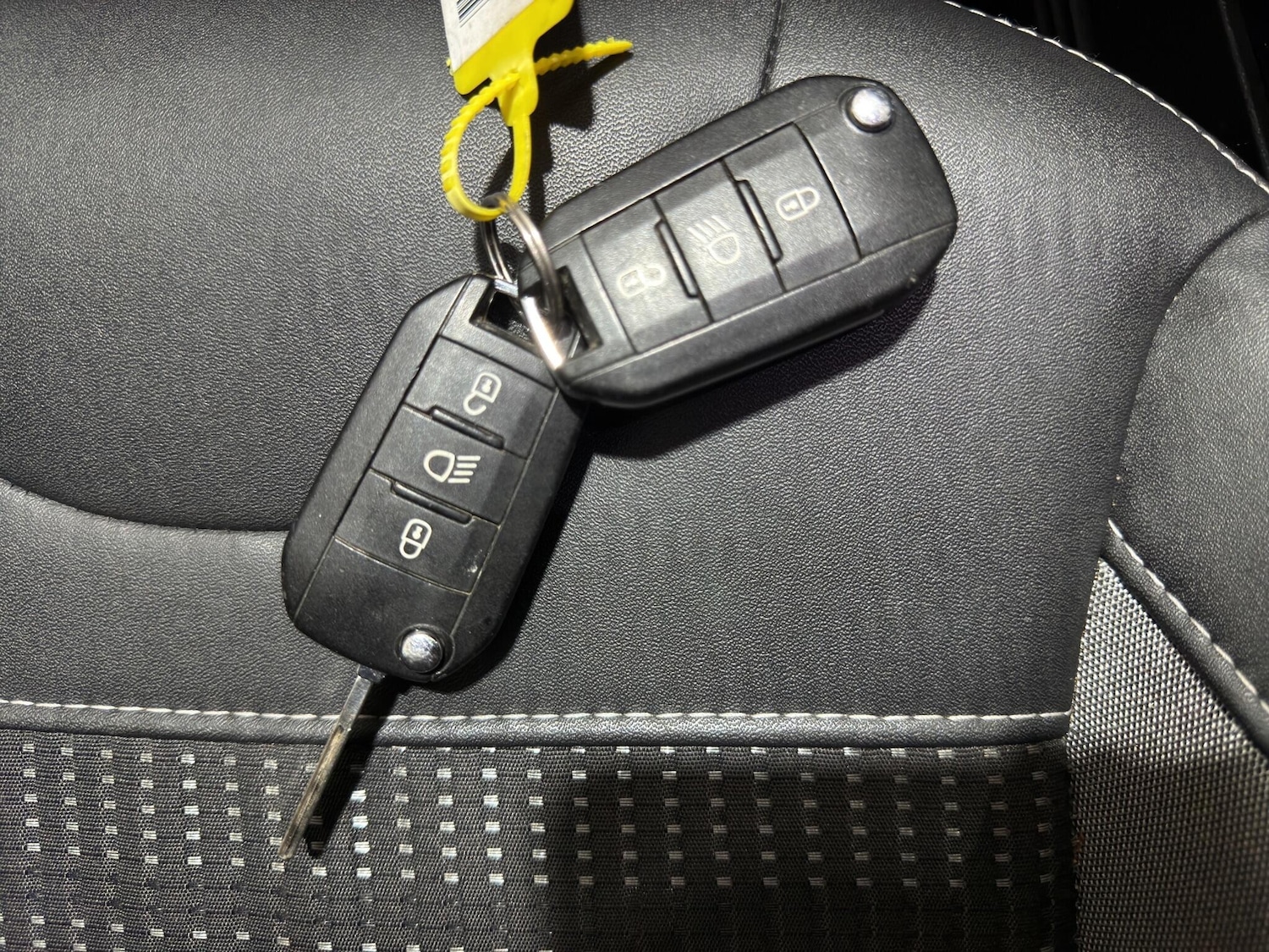 Used Peugeot 2008 2018 for sale - 77898287: Photo 29