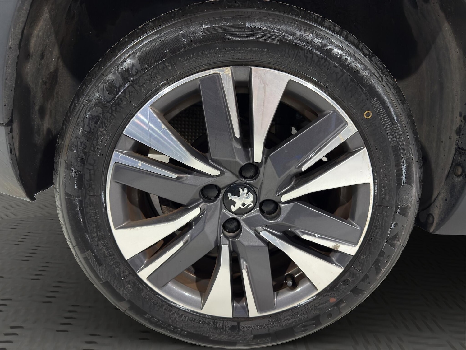 Used Peugeot 2008 2018 for sale - 77898287: Photo 33