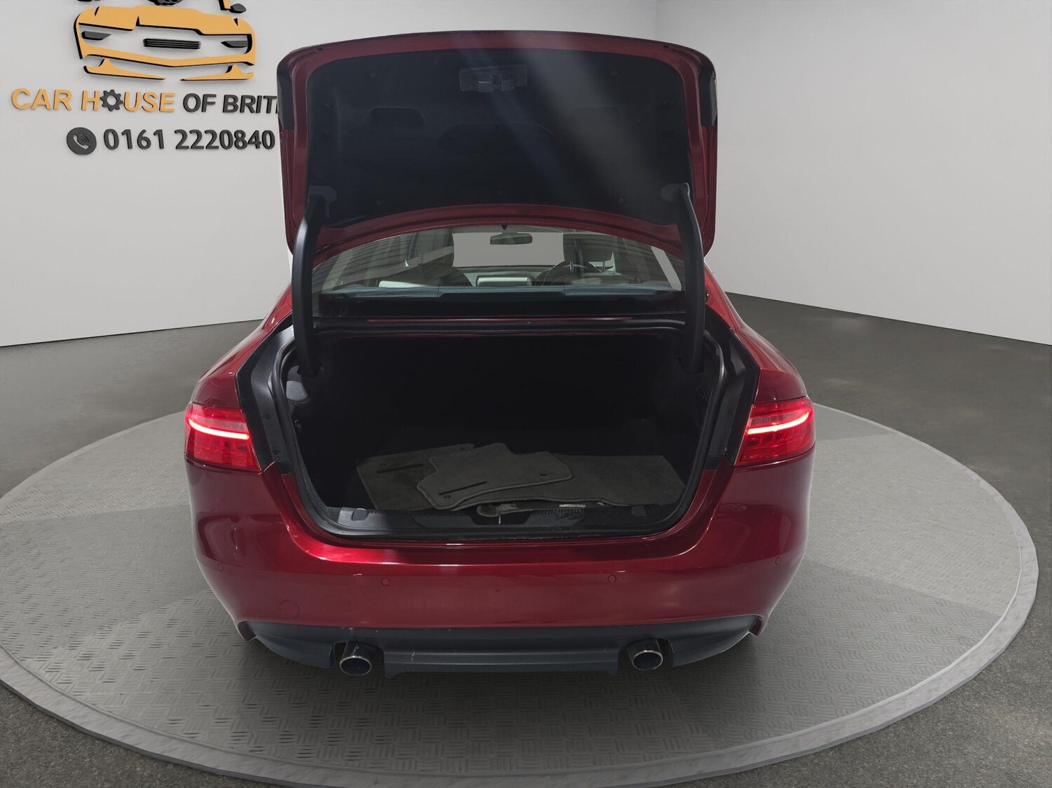 Used Jaguar XE for sale - 77468949: Photo 10