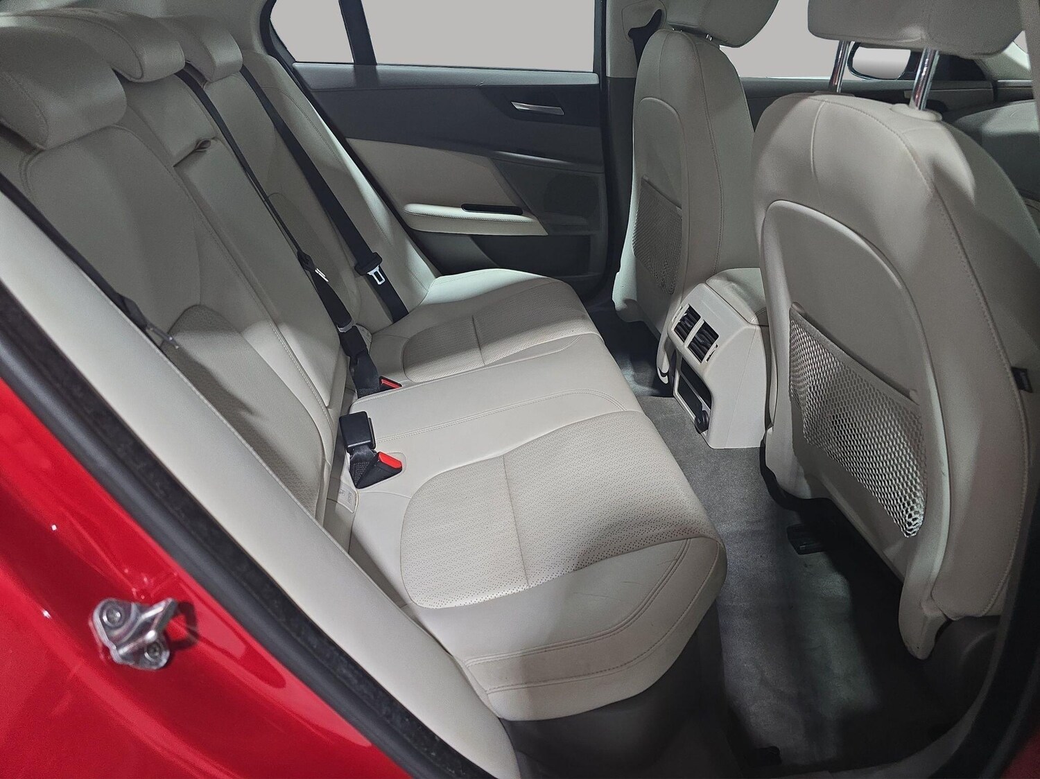 Used Jaguar XE for sale - 77468949: Photo 15