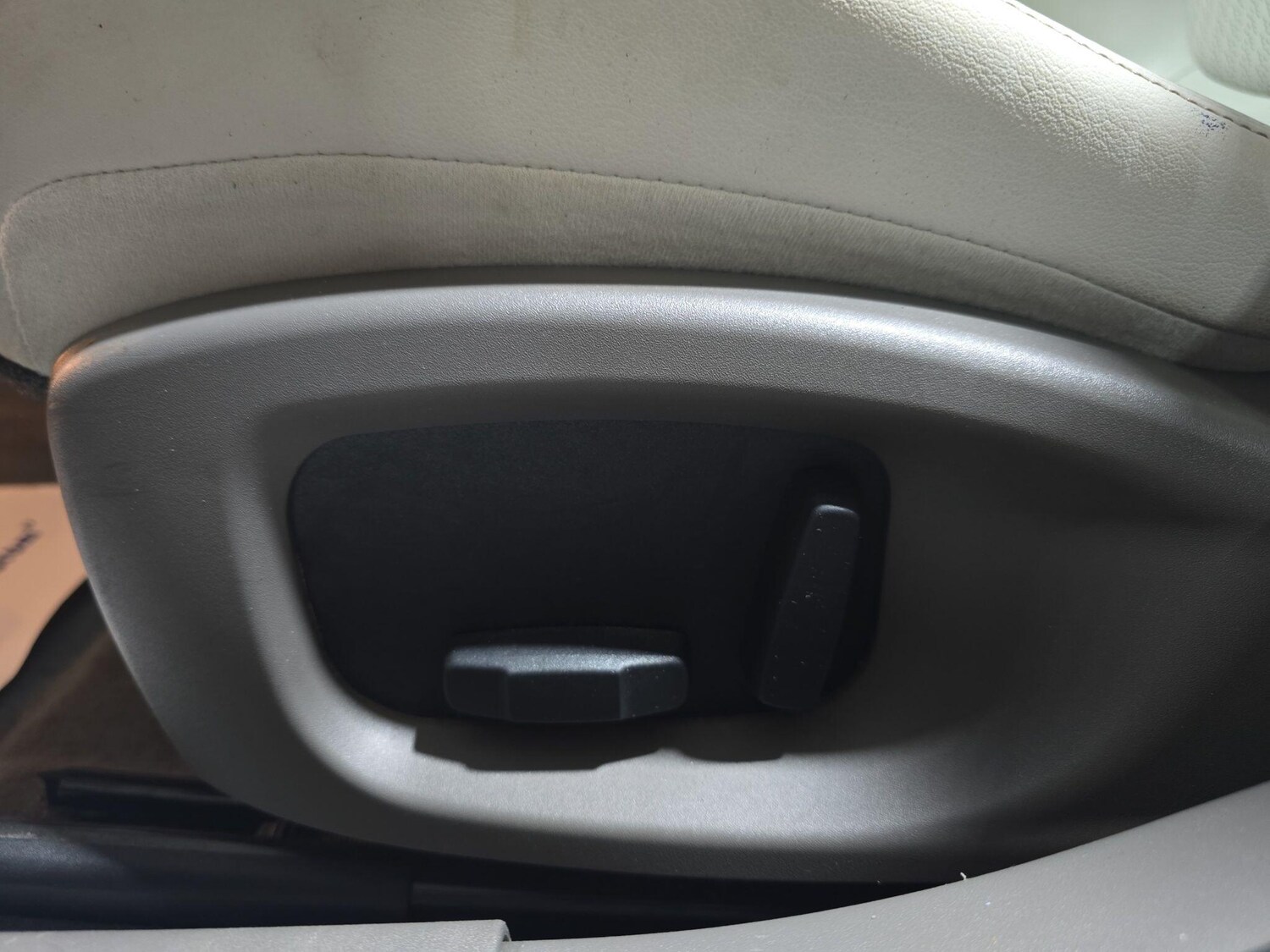 Used Jaguar XE for sale - 77468949: Photo 27