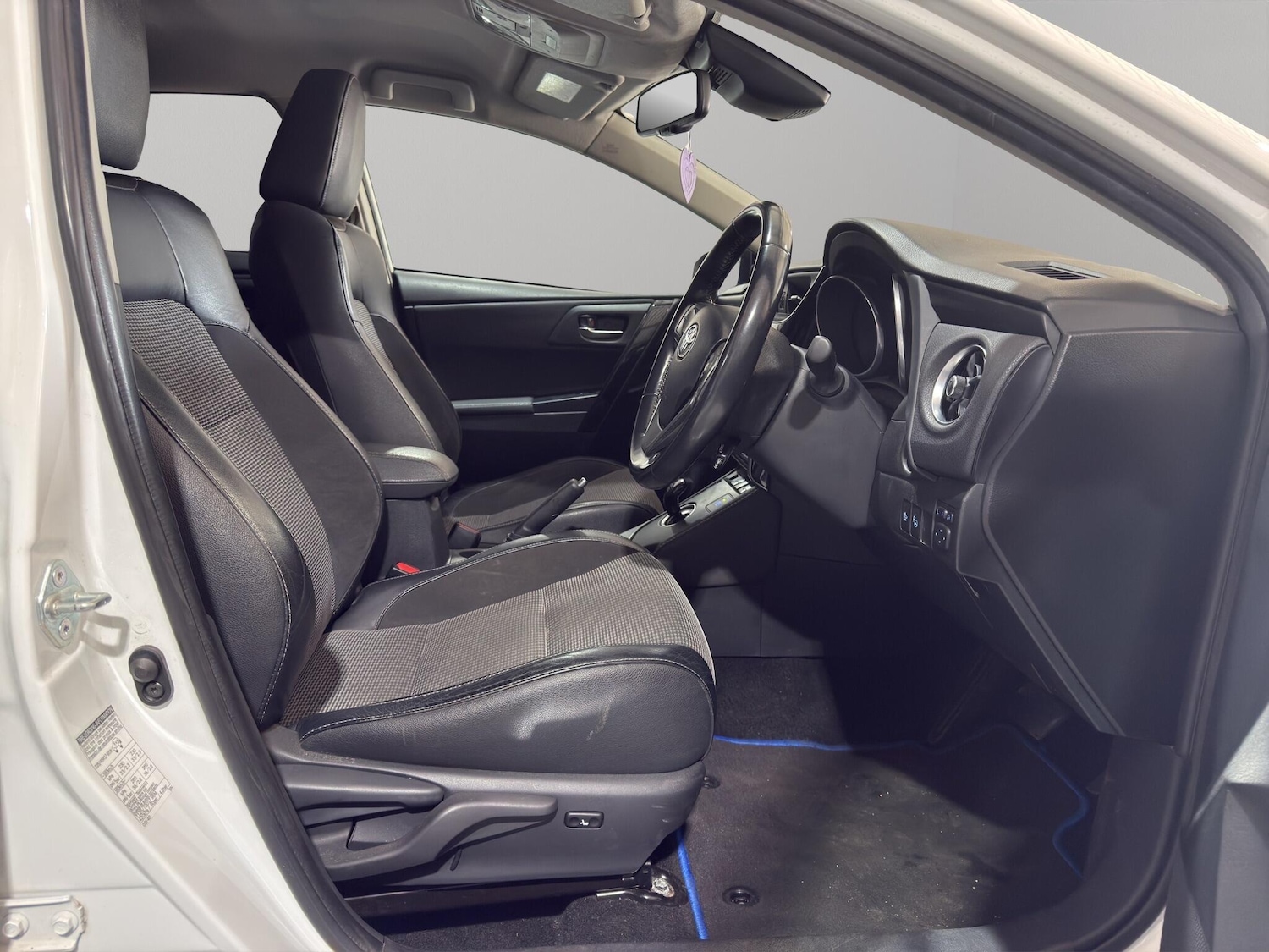 Used Toyota Auris 2017 for sale - 78185804: Photo 10