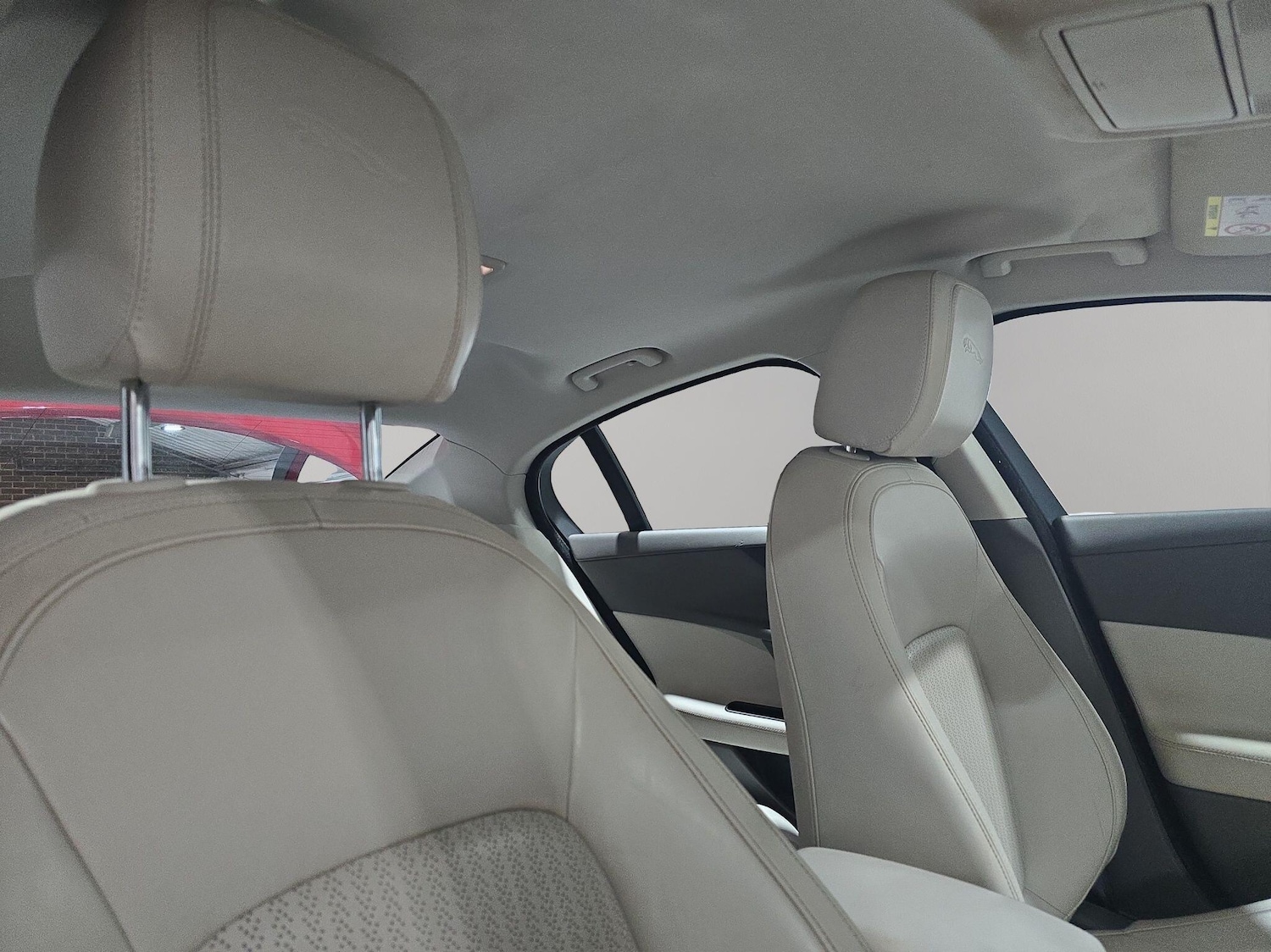 Used Jaguar XE 2017 for sale - 76988350: Photo 10