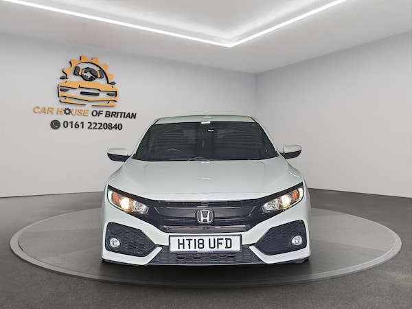 Used Honda Civic 2018 for sale - 74441303: Photo 2