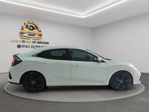 Used Honda Civic 2018 for sale - 74441303: Photo 4