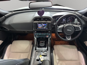 Used Jaguar XE 2017 for sale - 77824157: Photo