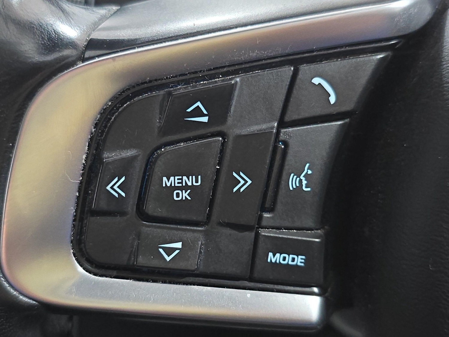 Used Jaguar XF 2018 for sale - 76988501: Photo 18