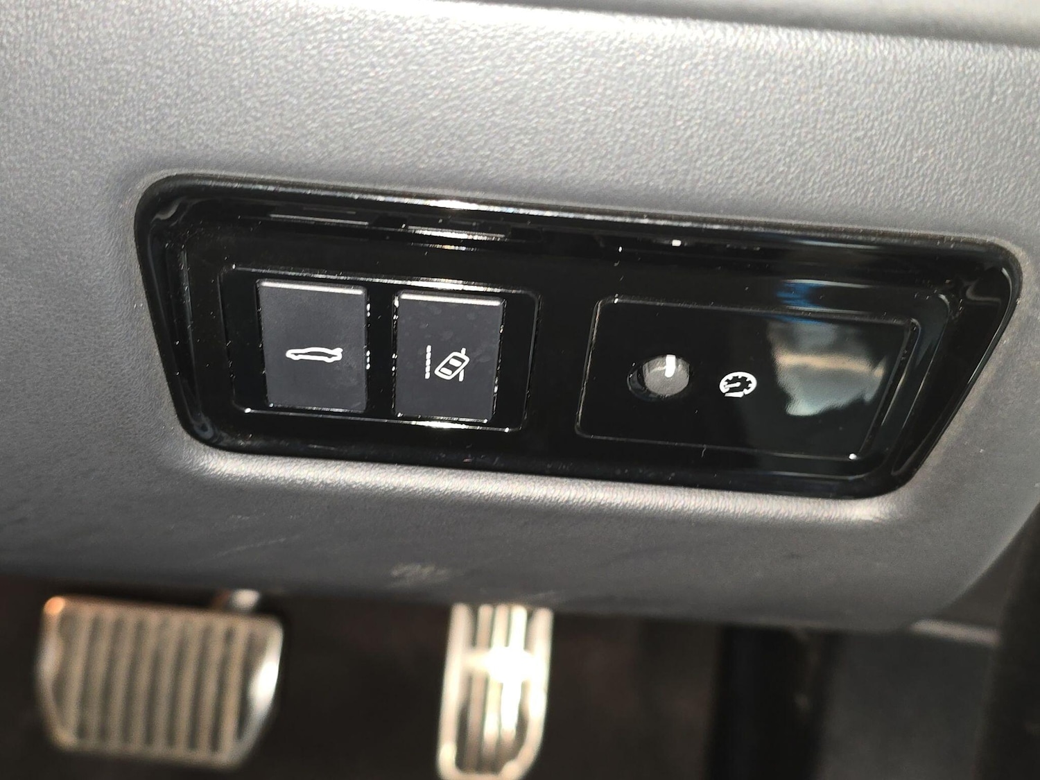 Used Jaguar XF 2018 for sale - 76988501: Photo 31