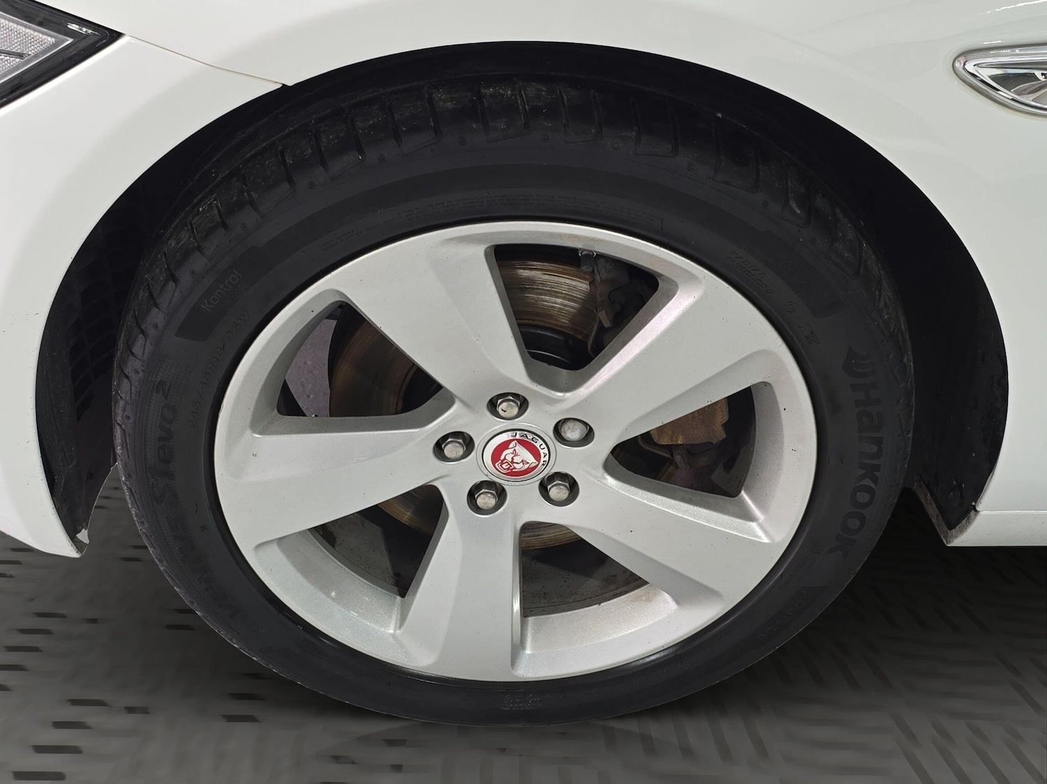 Used Jaguar XF 2018 for sale - 76988501: Photo 37