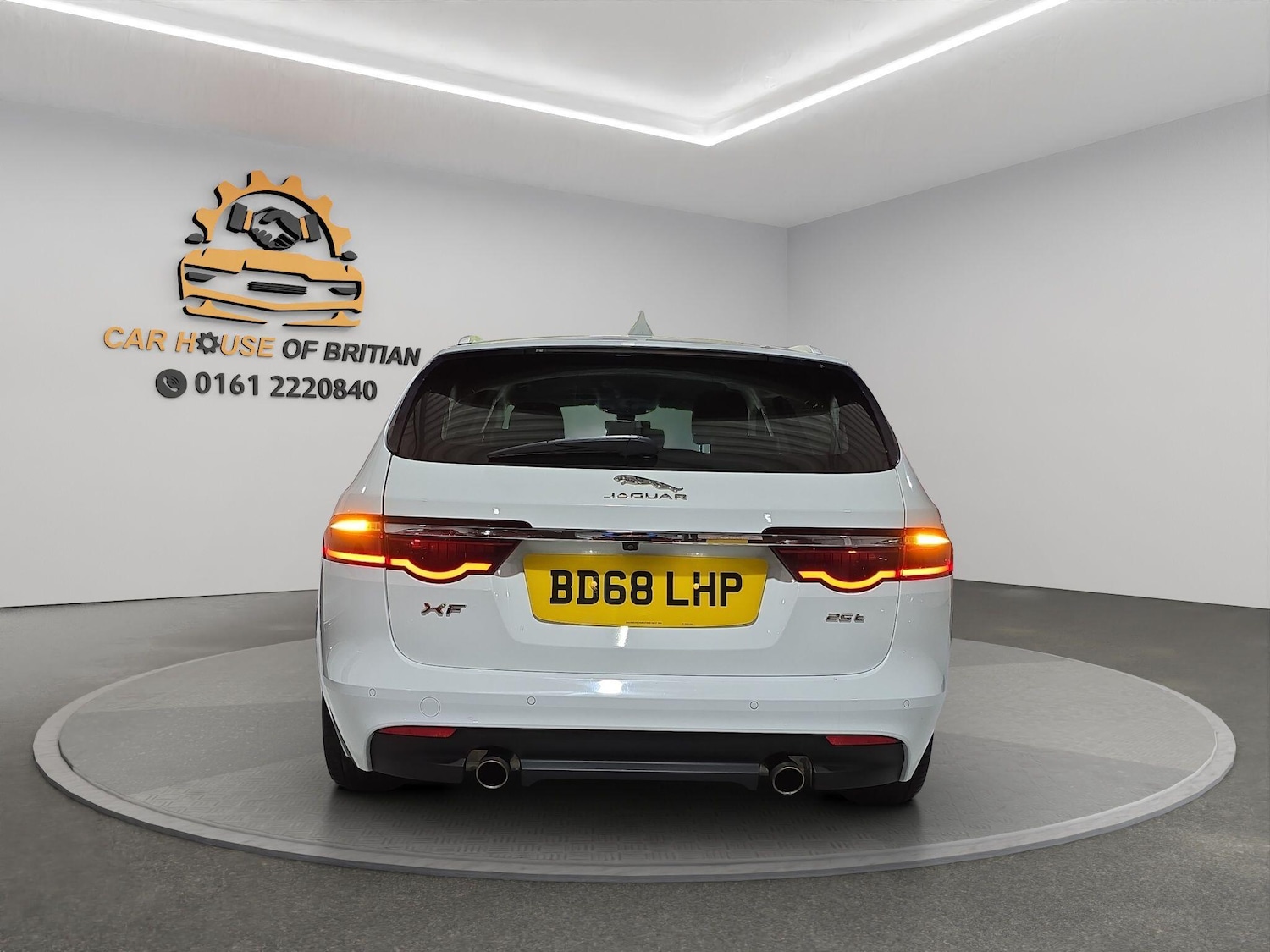 Used Jaguar XF 2018 for sale - 76988501: Photo 7